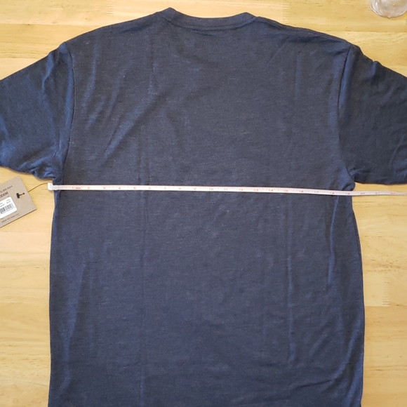 YETI Logo Badge T-shirt - Picture 2 of 3